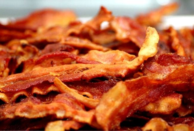 Como fritar um bacon crocante