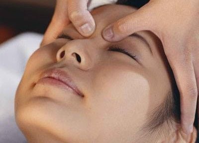 Massagem Japonesa ajuda a rejuvenescer a pele do rosto