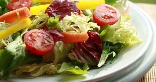 Dicas para escolher bem os vegetais para as saladas de verão