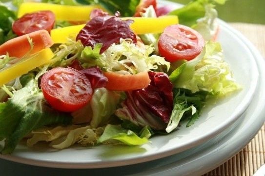 Dicas para escolher bem os vegetais para as saladas de verão