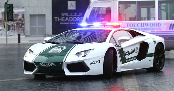 dubai-compra-lamborghini-para-policia-local