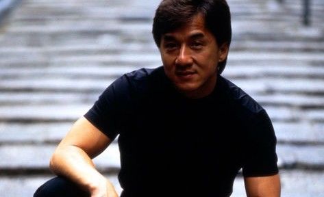 Jackie Chan participa de campanha a favor da liberdade sexual