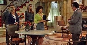 Roberta devolve os diamantes para Otavio 