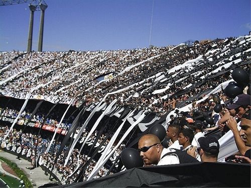 fiel-eleita-torcida-que-mais-pressiona-adversarios