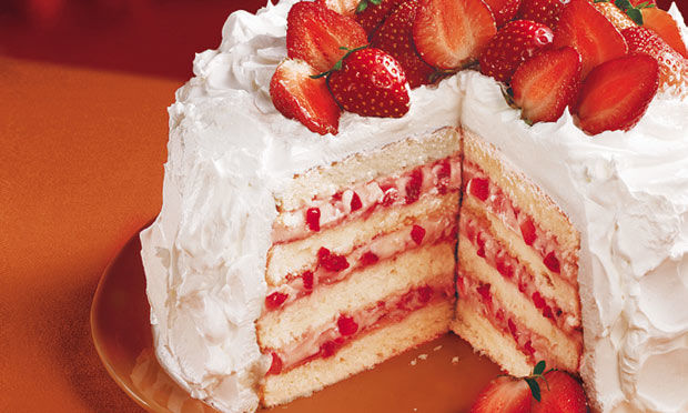receita-bolo-morango-chantilly