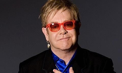 Elton John cancela turnê por causa de apendicite