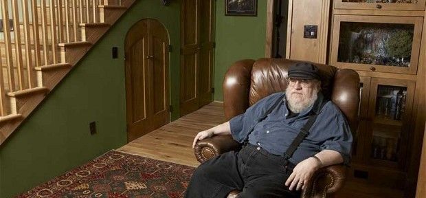 Executivos da HBO torcem para que George R.R. Martin continue escrevendo Game of Thrones.