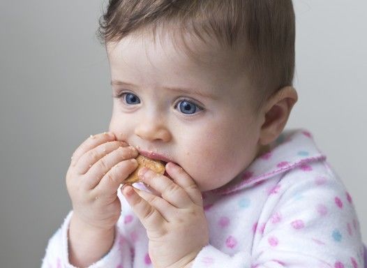 erros-que-podem-levar-bebe-a-obesidade