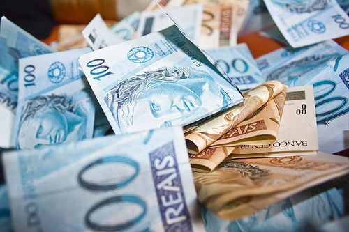 brasileiros-tem-o-mercado-mais-caro-do-mundo