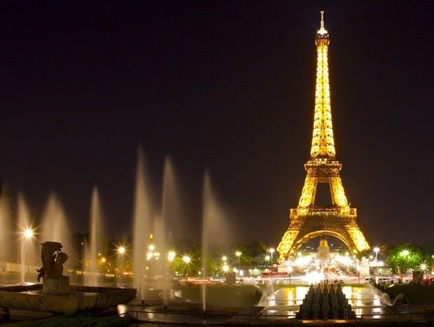 Conheça Paris, a cidade-luz - ClickGrátis