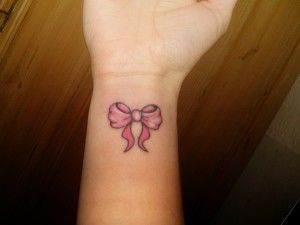 tatuagens-femininas-no-pulso-12