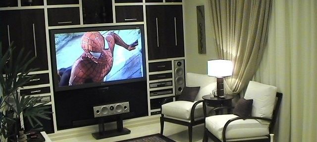 Como usar um home theater para transformar sua sala em um cinema