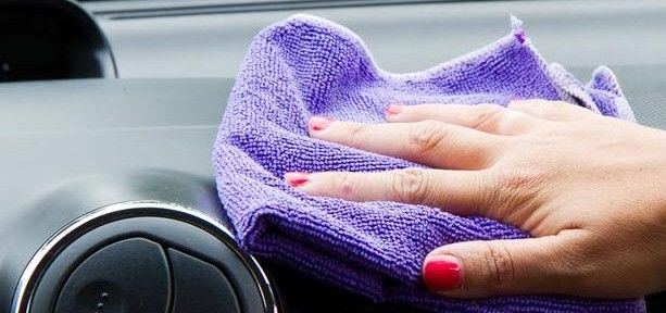 Descubra 5 dicas básicas para limpar o interior do seu carro