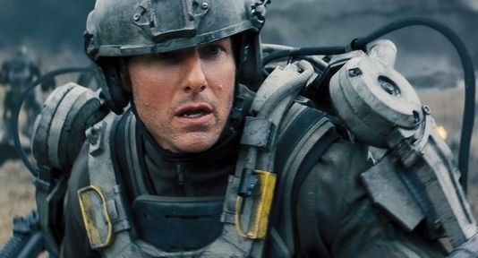 Filme "No Limite do Amanhã", com Tom Cruise e Emily Blunt, ganha trailer