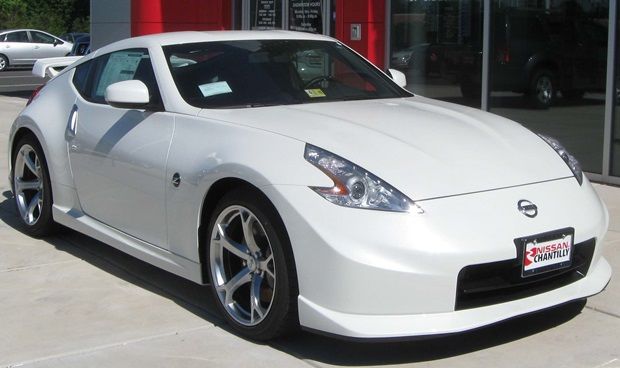 homem-vende-testiculo-para-comprar-nissan-370z