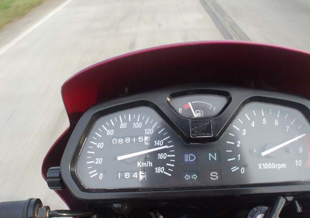 lei-limita-velocidade-de-motos