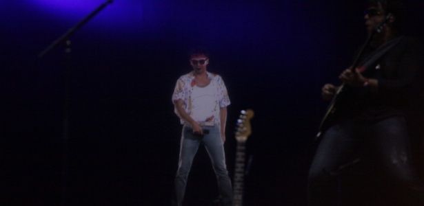 show-com-holograma-de-cazuza-emociona-fas