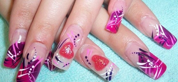 Unhas decoradas passo-a-passo: aprenda a colocar unhas postiças