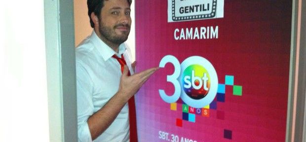 Danilo Gentili assina com o SBT para apresentar talk-show diário