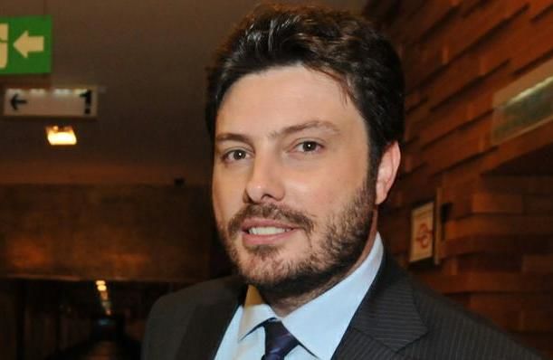 danilo-gentili-sugere-homenagem-a-jo-soares