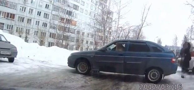 Vídeos de acidentes incríveis na Rússia inspiram 2 malucos nesta bizarrice