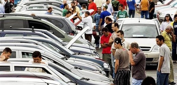 Venda de carros no ano fica menor que em 2012