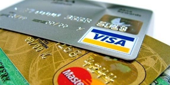 Veja como calcular juros compostos e simples do cartão de crédito