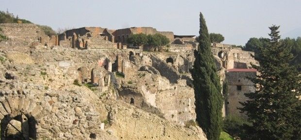 Sítio arqueológico de Pompéia, Itália (de 79 d.c), leva à viagem para Roma Antiga