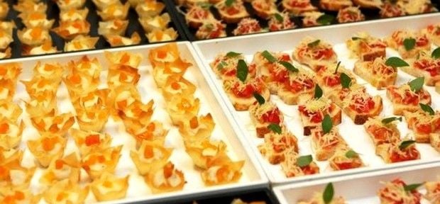 Aperitivos não devem faltar no buffet para casamento; Conheça algumas opções