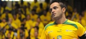 Falcão se afasta da Seleção Brasileira de Futsal e chama CBFS de 'ditadura'