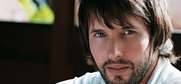 Aos 40 anos, James Blunt é lembrado por músicas românticas (grudentas) e humor no Twitter