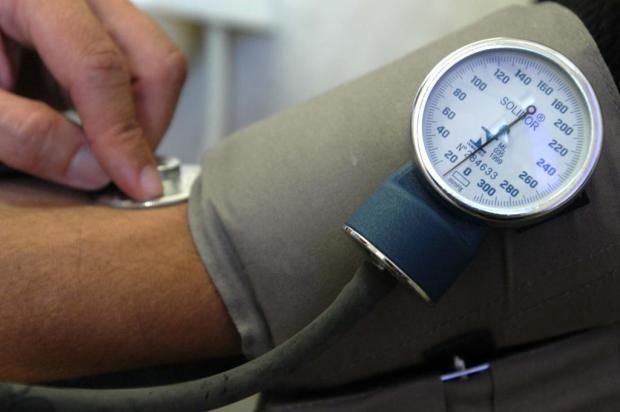 24% dos brasileiros têm hipertensão arterial; Conheça os sintomas de pressão alta