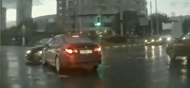 Acidentes na Rússia: carro 'fantasma' aparece como mágica em vídeo