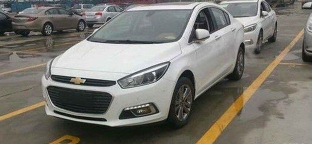 Novo Chevrolet Cruze 2015 é flagrado na China; Veja fotos!