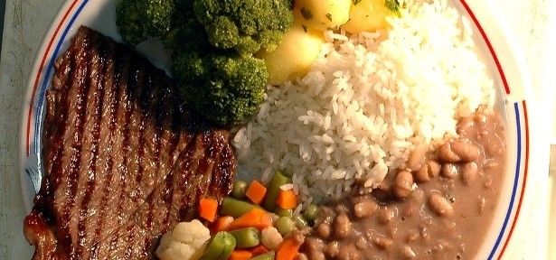 Má alimentação (déficit nutricional) afeta a saúde atual e compromete a futura