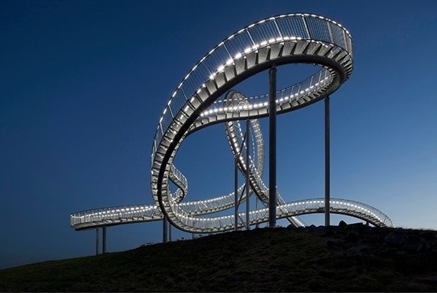TIGER AND TURTLE - DUISBURG, ALEMANHA TIGER AND TURTLE - DUISBURG, ALEMANHA