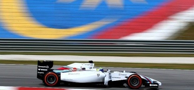 Felipe Massa peita equipe Williams F1, não cede ultrapassagem e ganha destaque na imprensa