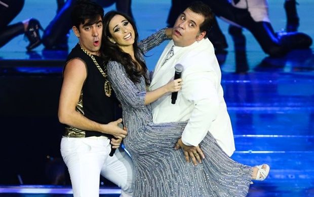 O trio Tatá Werneck, Marcelo Adnet e Leandro Hassum na apresentação do 'Vem_aí' da Globo