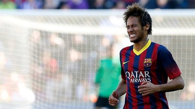 Neymar se machuca, mas estará Copa do Mundo 2014