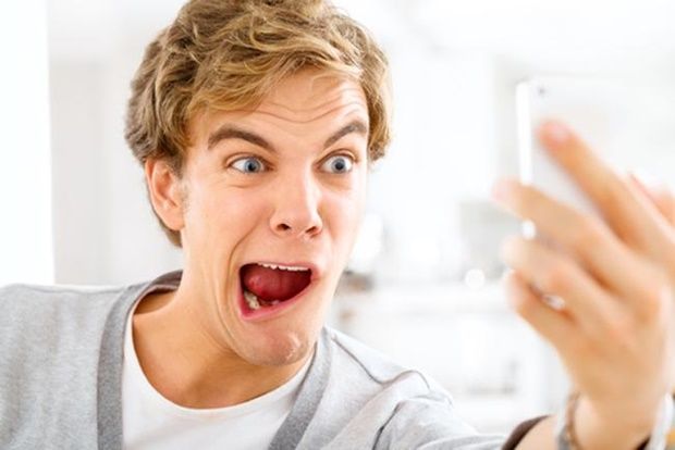 Dicas de poses para fotos e você sair bem no Selfie