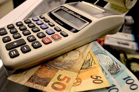 serasa-aconselha-a-pagar-imposto-de-renda-em-2-vezes