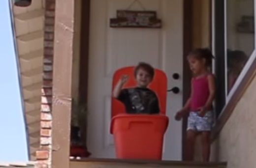 dupla-de-crianca-video-divertido