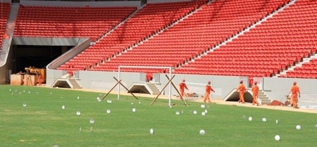 Um dos estádios da Copa 2014, 'Mané Garrincha' tem rede de água instalada apenas agora!