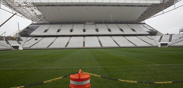 Itaquerão, um dos estádios da Copa 2014, é inaugurado em meio à inúmeras falhas