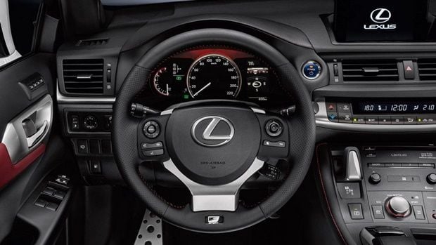 Interior do Lexus CT 200h 2014