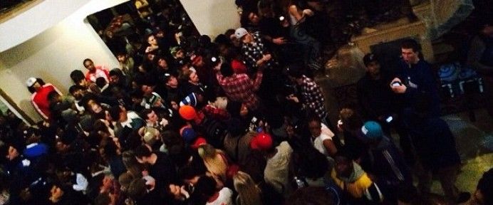 #MansionParty: festa marcada pela web atrai mais de 2 mil jovens e prejuízo de US$ 70 mil