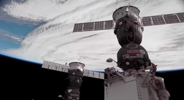 Clipe de Marooned (música do Pink Floyd) Clipe de Marooned (música do Pink Floyd)