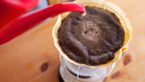 Barista da dicas de como fazer café na cafeteira ou coador para que fique perfeito!