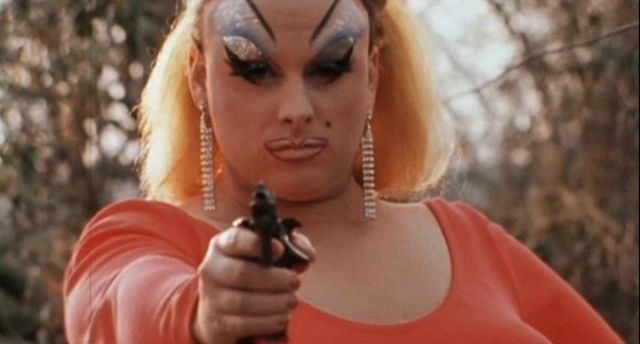 Cena do filme "Pink Flamingos"