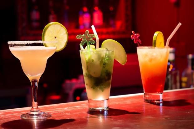 Receitas de drinks variados para acompanhar os jogos da Copa do Mundo 2014